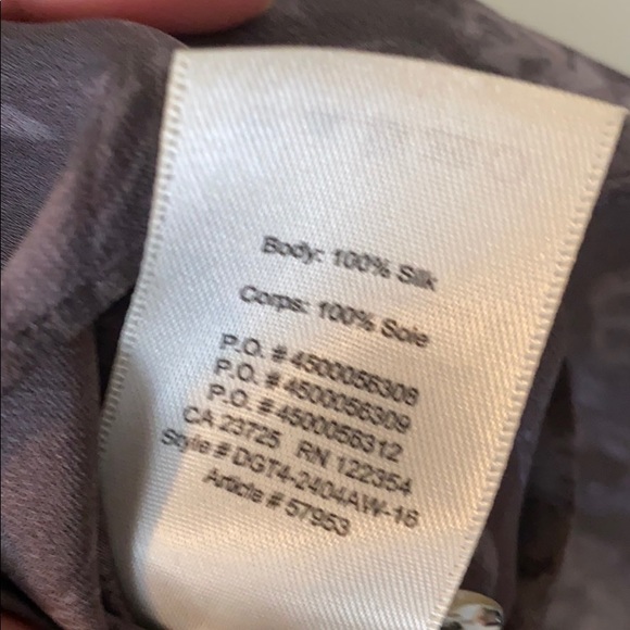 Aritzia Wilfred silk Blouse size small - Picture 4 of 7